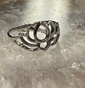 Lotus cut out design Sterling Silver Ring