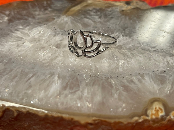 Lotus cut out design Sterling Silver Ring