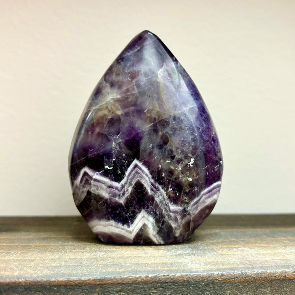 Chevron (Dream) Amethyst Smooth Flame Carvings