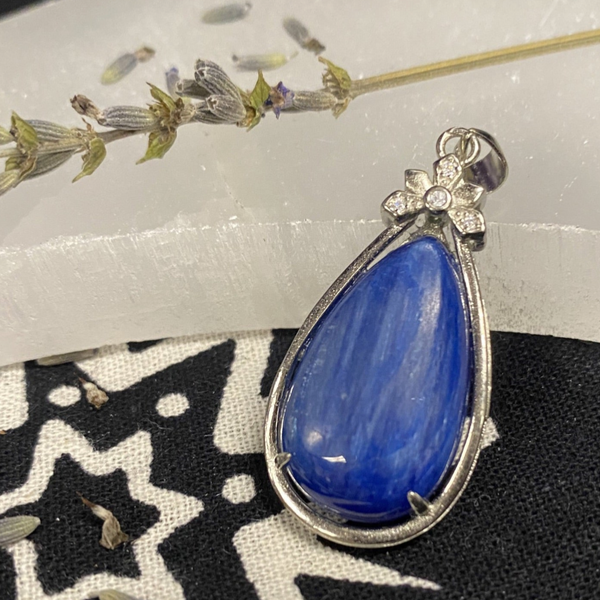 Blue Kyanite Silver Teardrop Pendant