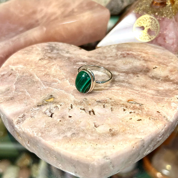 Malachite Oval Stone Sterling Silver Ring | Size 10