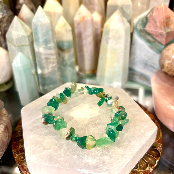 Green Quartz Stretch Chip Bracelet