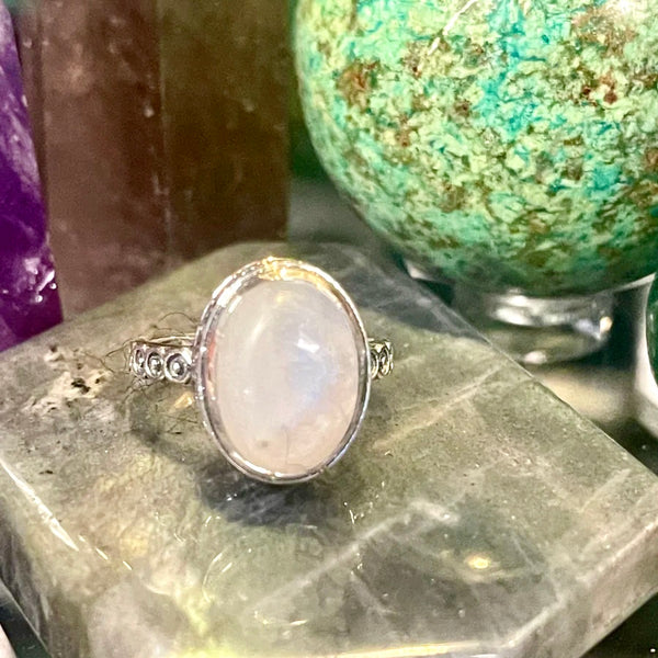 Rainbow Moonstone Sterling Silver Ornate Setting Ring | Size 8