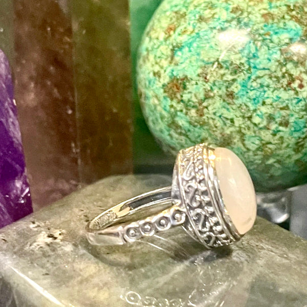 Rainbow Moonstone Sterling Silver Ornate Setting Ring | Size 8