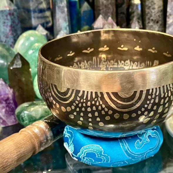 Bronze Handcrafted Singing Bowl with Goddess Terra Center Design | 5 inch | G Tone for Throat Chakra