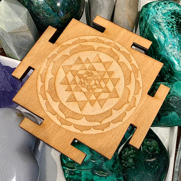 Zen and Meow - Sri Yantra 3 Crystal Grid