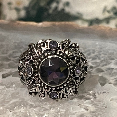 Flower Design in Amethyst and Silver Ring