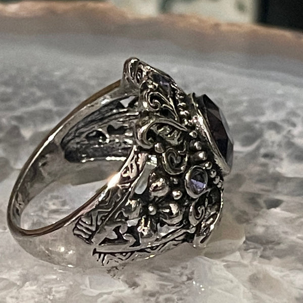Flower Design in Amethyst and Silver Ring