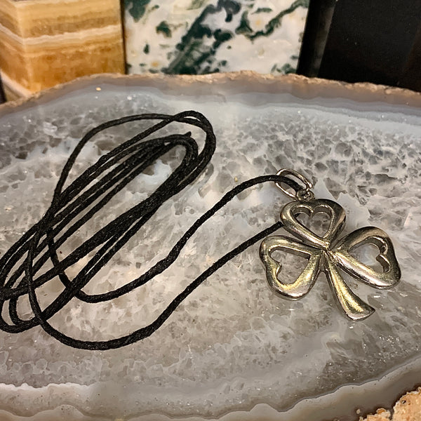 Eire Series Shamrock Pendant Necklace