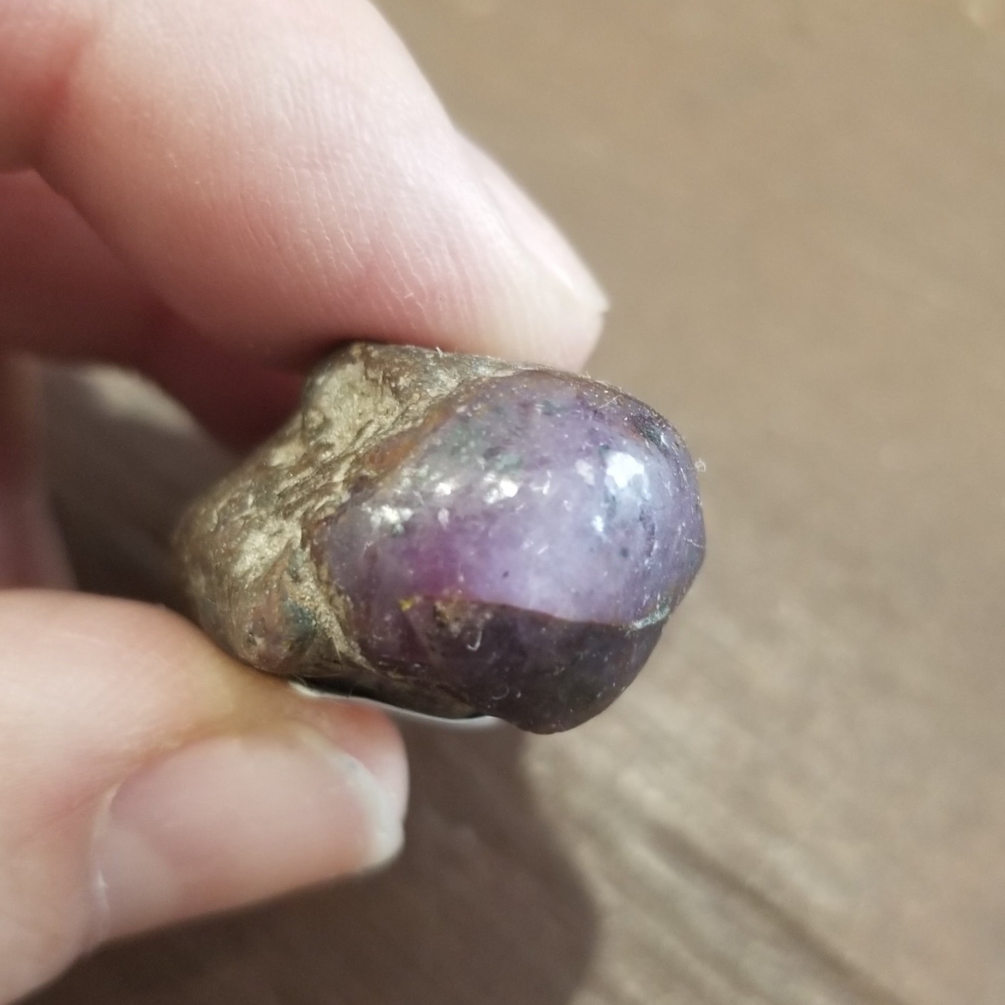 Sapphire pocket stone