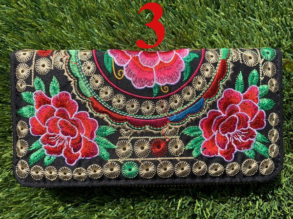 Floral Embroidered Artisanal Mexican Clutch - Small