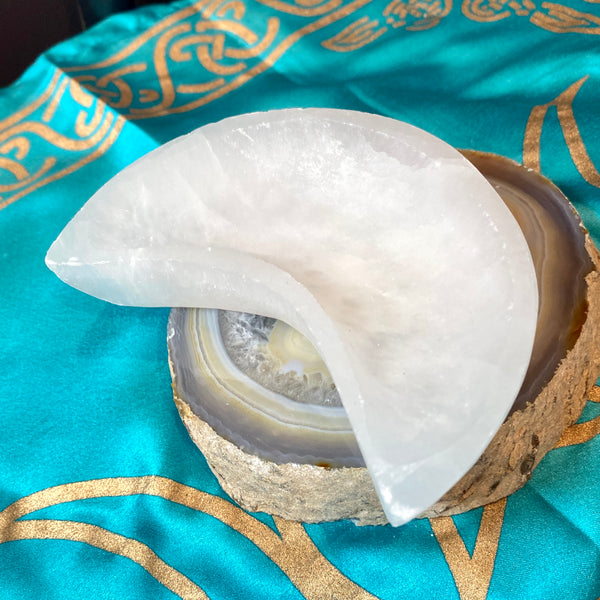 Selenite Moon Bowl | Assorted Sizes