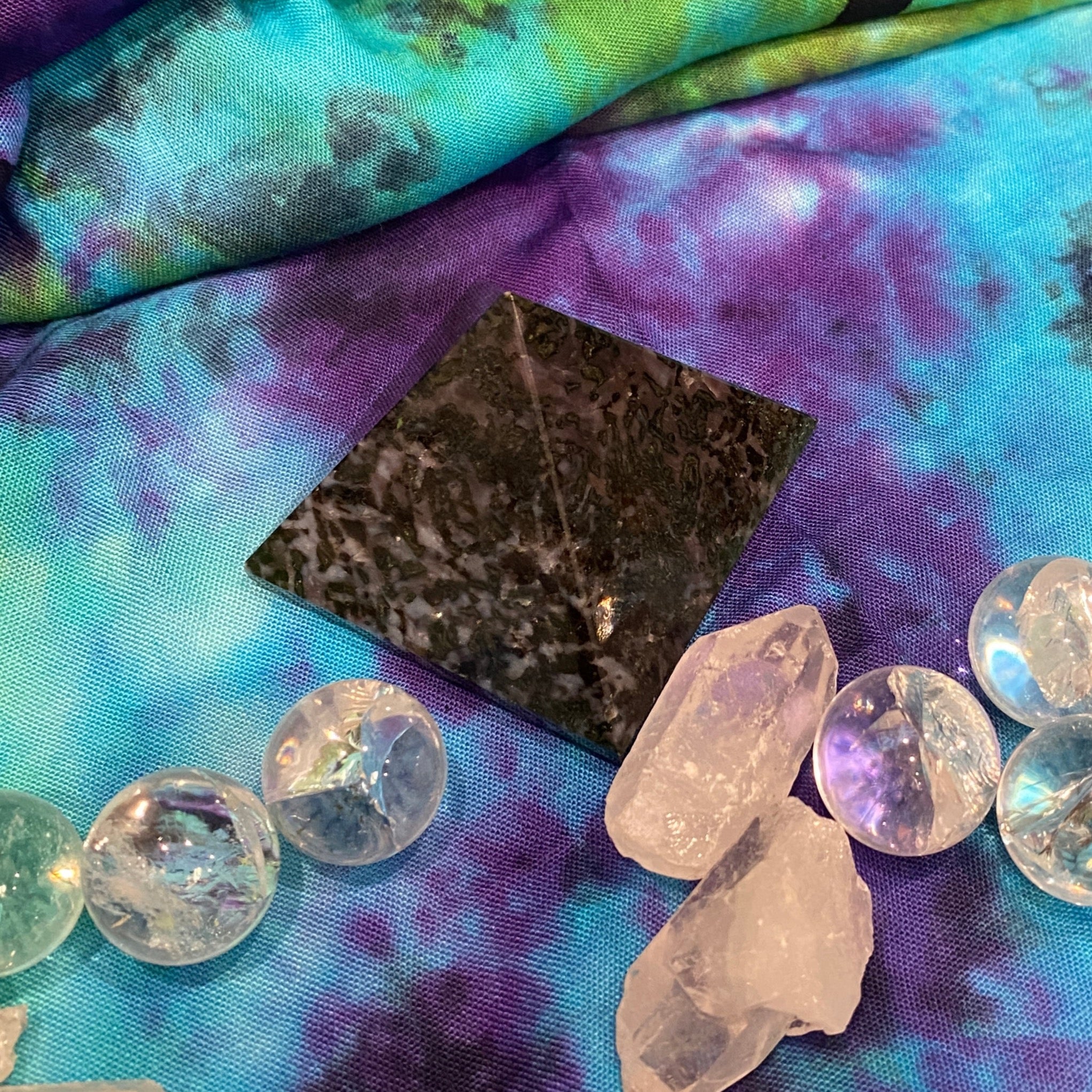 Pyramids | Assorted Gemstones