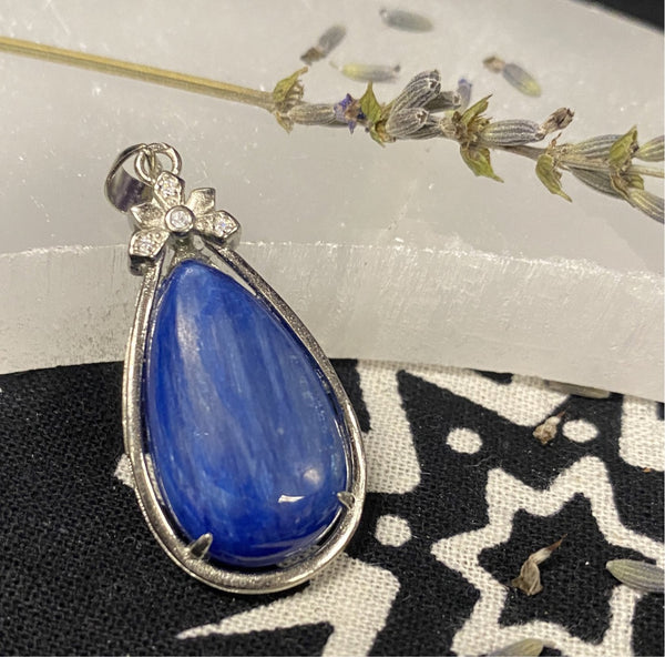 Blue Kyanite Silver Teardrop Pendant