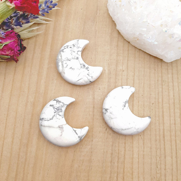 Carved Crescent Moon | 1.5 inch | Assorted 