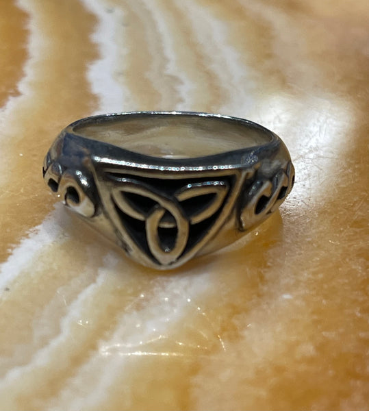 Pewter Triquetra Ring