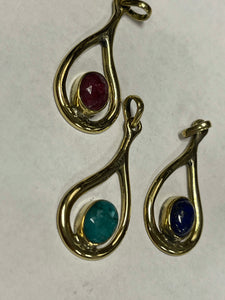 Gold Drop Pendant w Stone