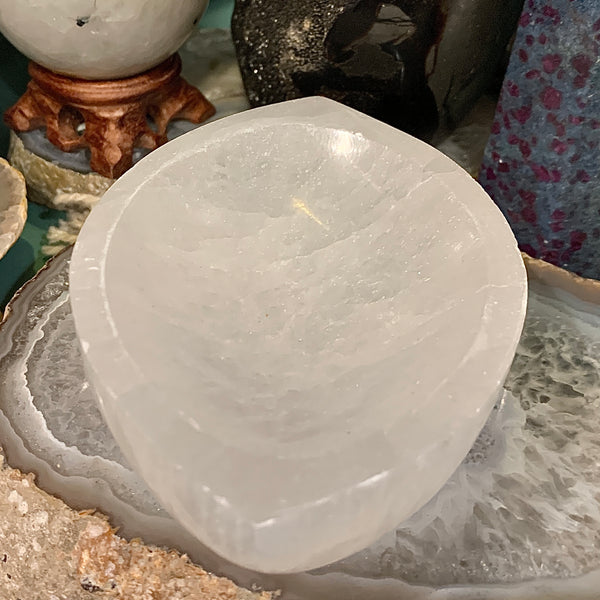 Eye Shaped Selenite Bowl - 4”