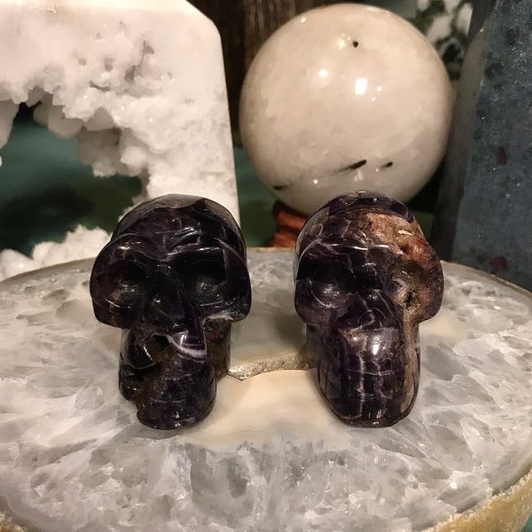 Chevron Amethyst 1.5 Inch Skull Carving