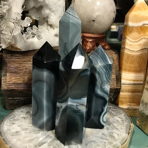 Orca Agate and Quartz Generator Tower