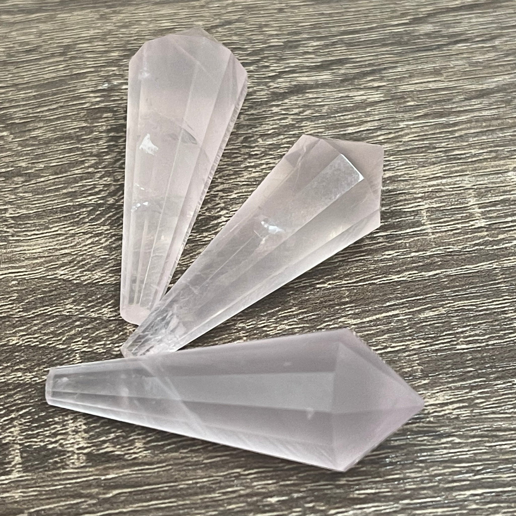 Rose Quartz Vogel Carving