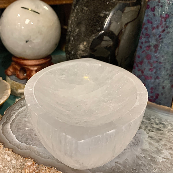 Eye Shaped Selenite Bowl - 4”