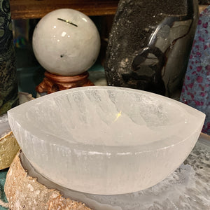 Eye Shaped Selenite Bowl - 4”