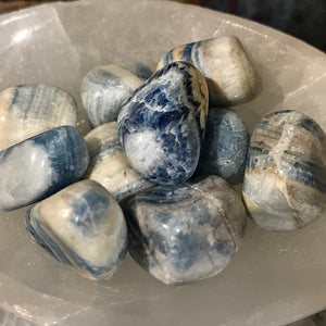 Scheelite Pocket Stone