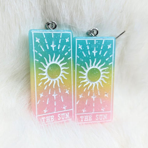 Tarot Card Earrings / The Sun Earrings / Tarot Gift / Psychic Gift / Tarot Earrings / Resin Earrings / Witch Jewelry