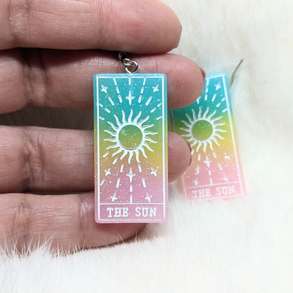 Tarot Card Earrings / The Sun Earrings / Tarot Gift / Psychic Gift / Tarot Earrings / Resin Earrings / Witch Jewelry